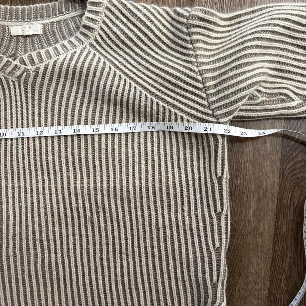 Easel‎ Ribbed Beige Sweater - Picture 4 of 4